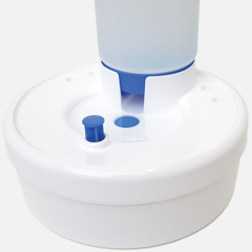 Masterson Rinse Well close up of fresh water