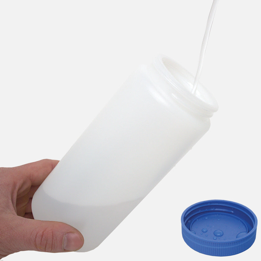 Masterson® Fresh Water Rinse Well 28oz Bottle with Closed Lid being filled with water